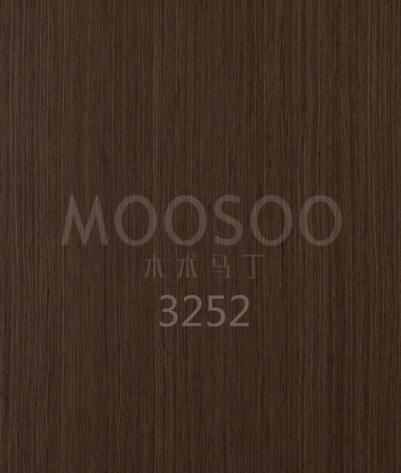 Furnir de nuc proiectat