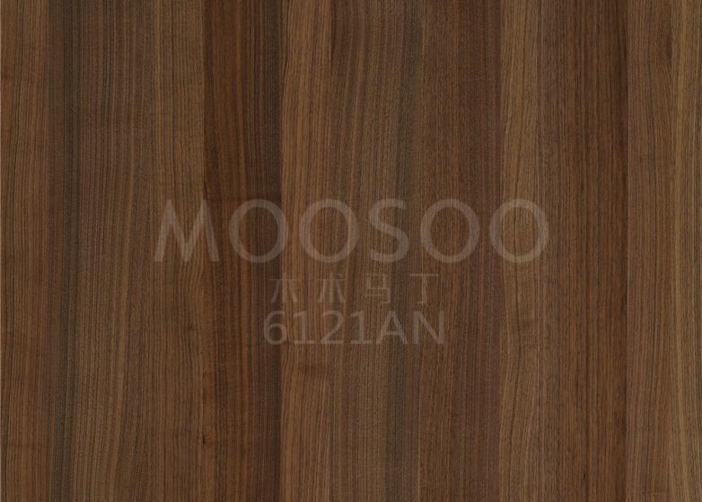 Îmbunătățiți-vă interiorul cu panouri prefabricate din lemn de nuc negru