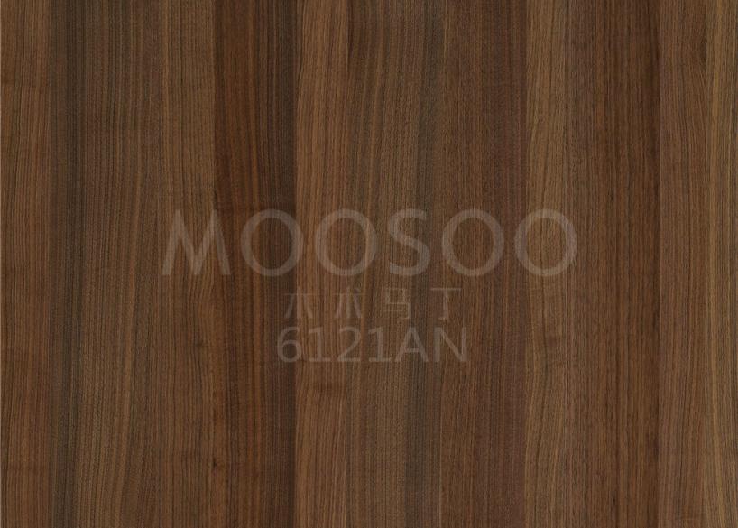 Îmbunătățiți-vă interiorul cu panouri prefabricate din lemn de nuc negru